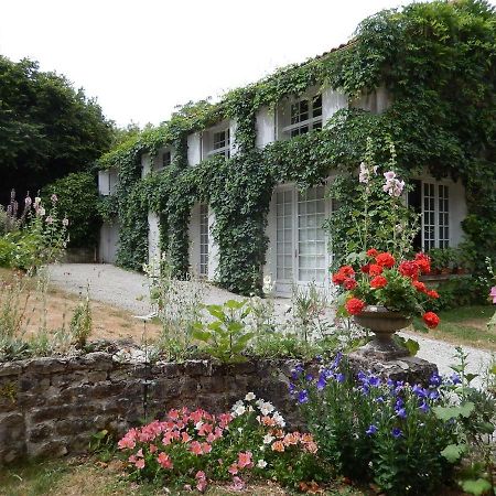 Le Petit Massigny Bed & Breakfast Les Velluire-sur-Vendee Ngoại thất bức ảnh