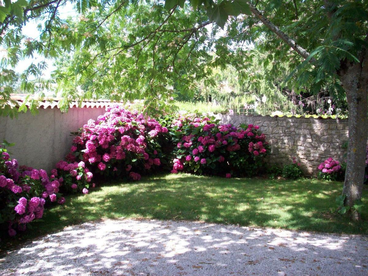 Le Petit Massigny Bed & Breakfast Les Velluire-sur-Vendee Ngoại thất bức ảnh