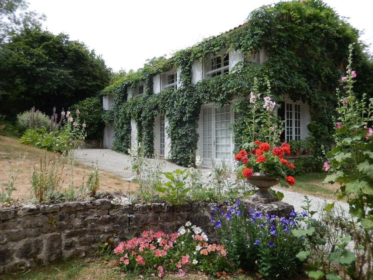 Le Petit Massigny Bed & Breakfast Les Velluire-sur-Vendee Ngoại thất bức ảnh